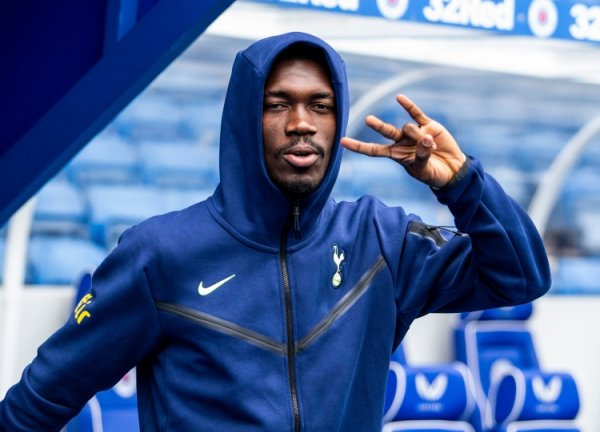 Reporter: A representative authorized by Fenerbahce has flew to London to meet with Bisuma and Tottenham