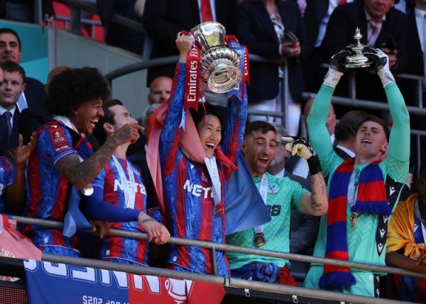 Post: Crystal Palace was demoted to participate in the European Cup for violations and will appeal to the International Arbitration Court